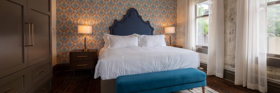 Independent hotels hotel pontotoc 00 gallery image 9i uzo6yt