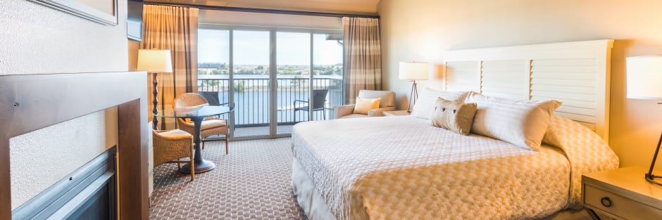 Independent hotels lodge at columbia point 00 gallery image 2 n4cvu7