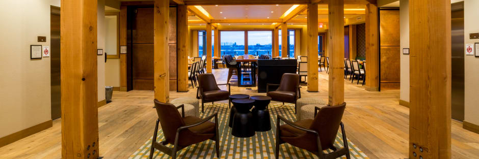 Independent hotels lodge at columbia point 00 gallery image 9j jy0i5d