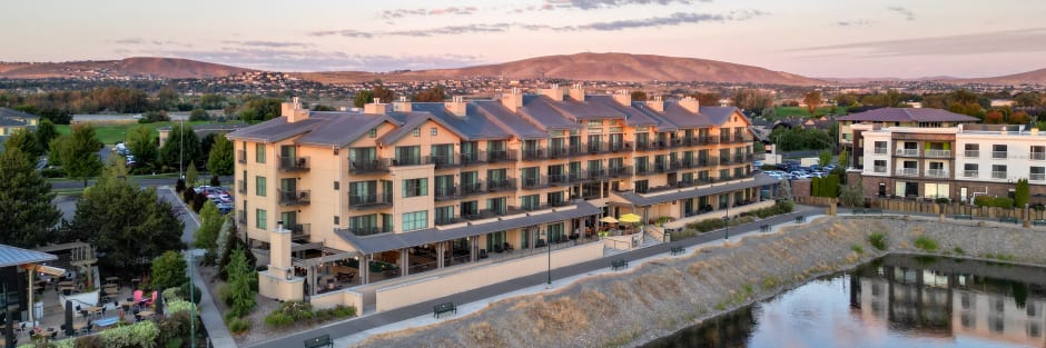 Independent hotels lodge at columbia point 0 amenities 01 tx0ahf