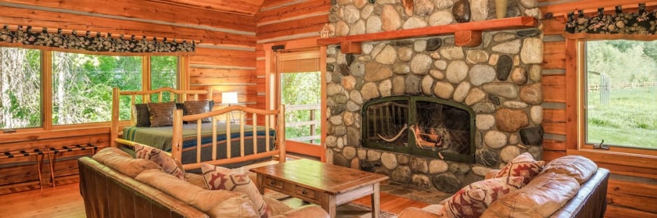 Independent hotels mountain springs lodge 00 gallery image 9g zlpmcn