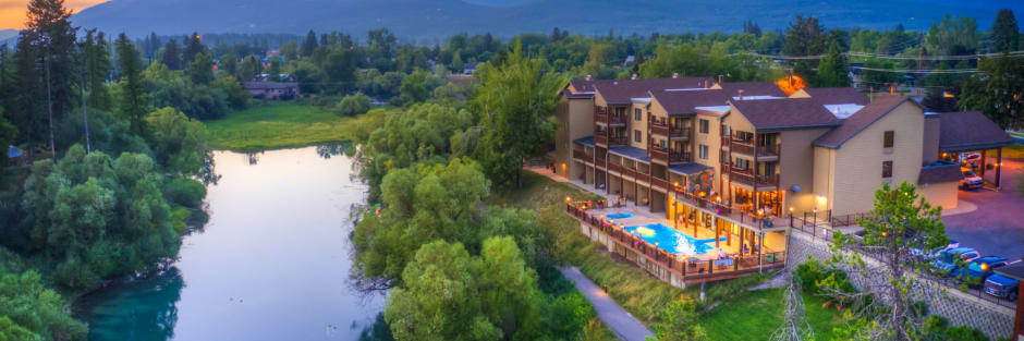 Independent hotels pine lodge whitefish 00 gallery image 1 ngzh52