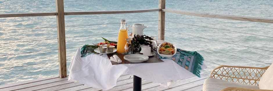 Independent hotels thatch caye resort 000 gallery image 3 g21drn