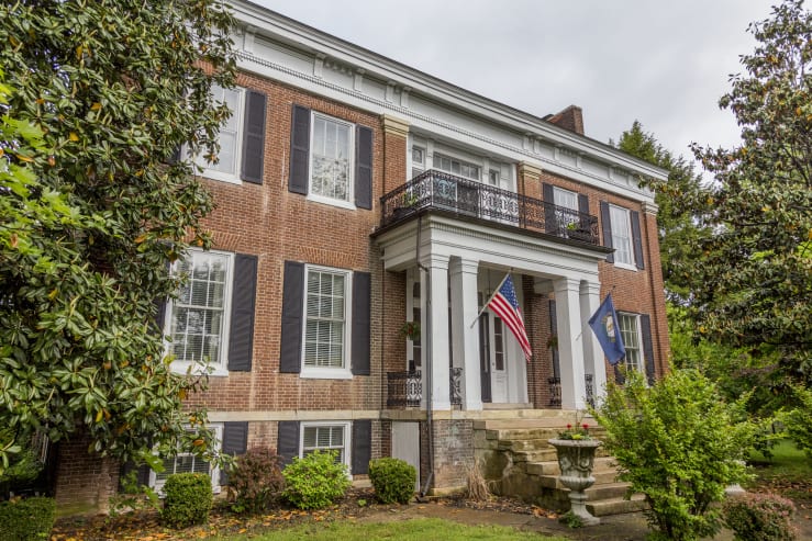 Independent hotels bourbon manor bed breakfast 00 gallery image 1 kgwc3i