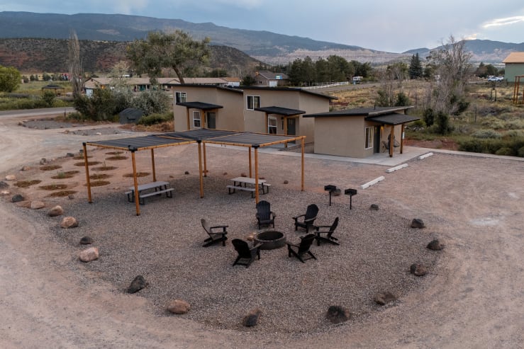 Independent hotels casitas capitol reef 00 gallery image 1 npmtsa