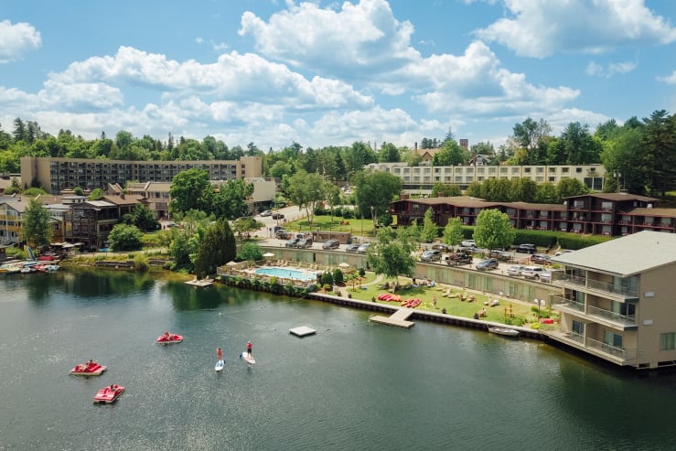 Independent hotels high peaks resort 00 gallery image 1 oyu1hr