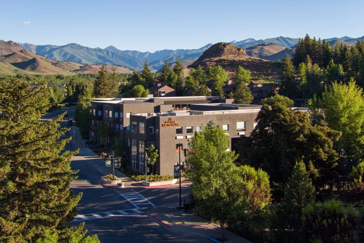 Independent hotels hotel ketchum 00 gallery image 1 ore8dc