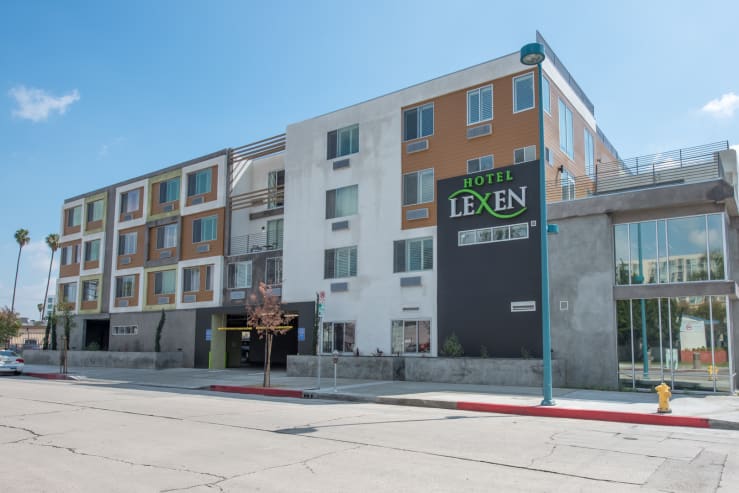 Independent hotels hotel lexen north hollywood 00 gallery image 1 mrnyzp