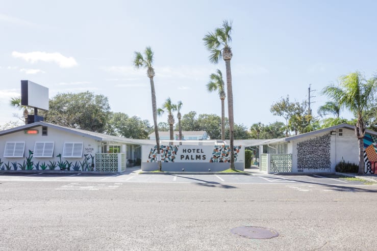 Independent hotels hotel palms 00 gallery image 1 ihwgbp