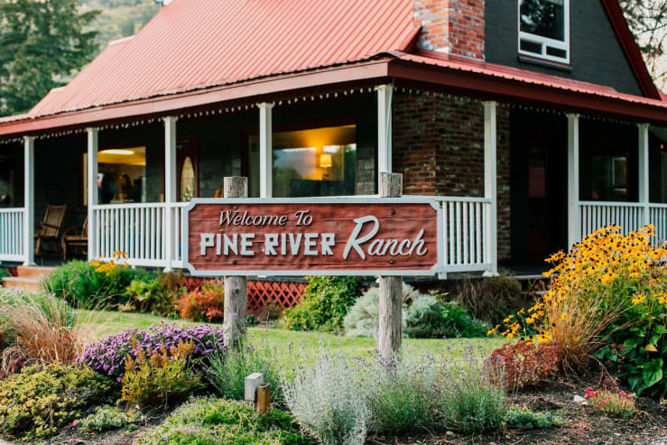 Independent hotels pine river ranch z main xb2bbu