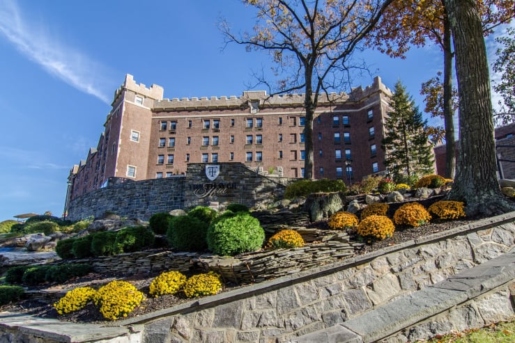 Independent hotels thayer 00 gallery image 1 clhn7c