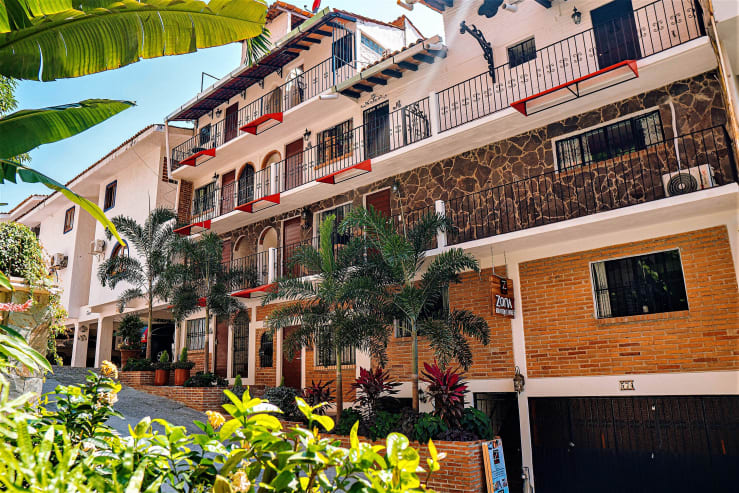 Independent hotels zonaz 00 gallery image 1 gdjyed